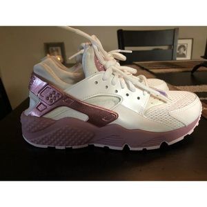 Nike Air Huarache Sneakers